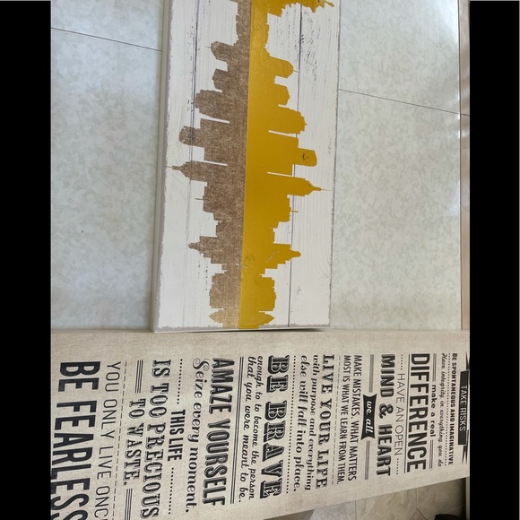 Decor - Picture 1 of 1